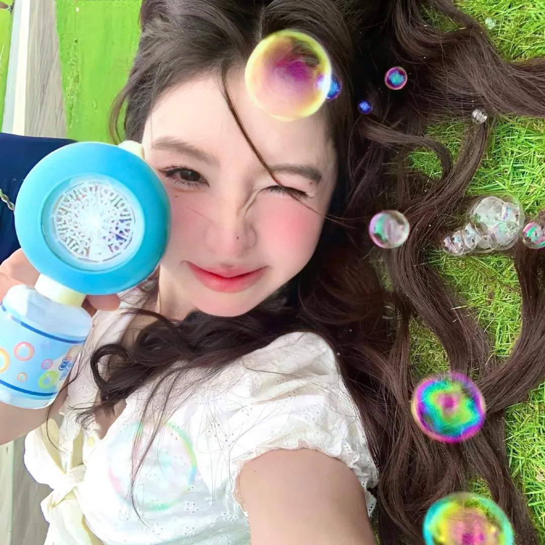 隔壁的吸血鬼美眉